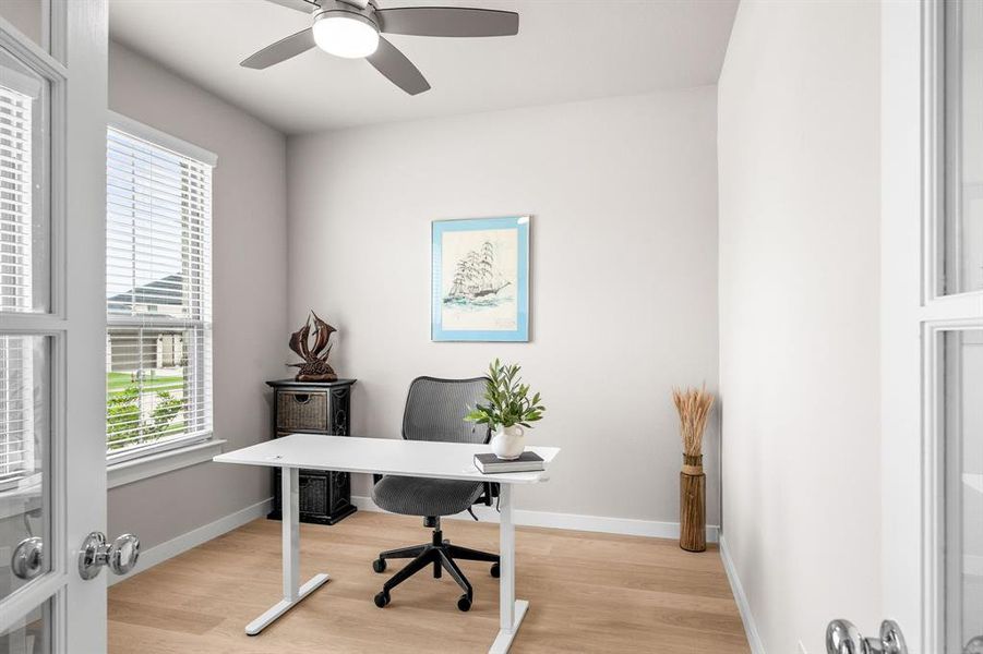Furnished interior view inside a new home in Eastridge, McKinney (Image 11).