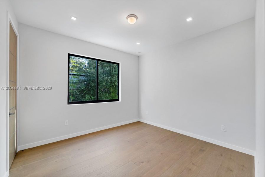 Spacious, unfurnished interior of a new home in , Miami (Image 21).
