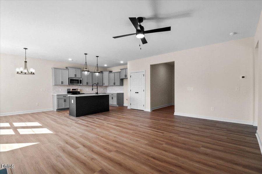 17-104 Hudson Vlg Dr-17