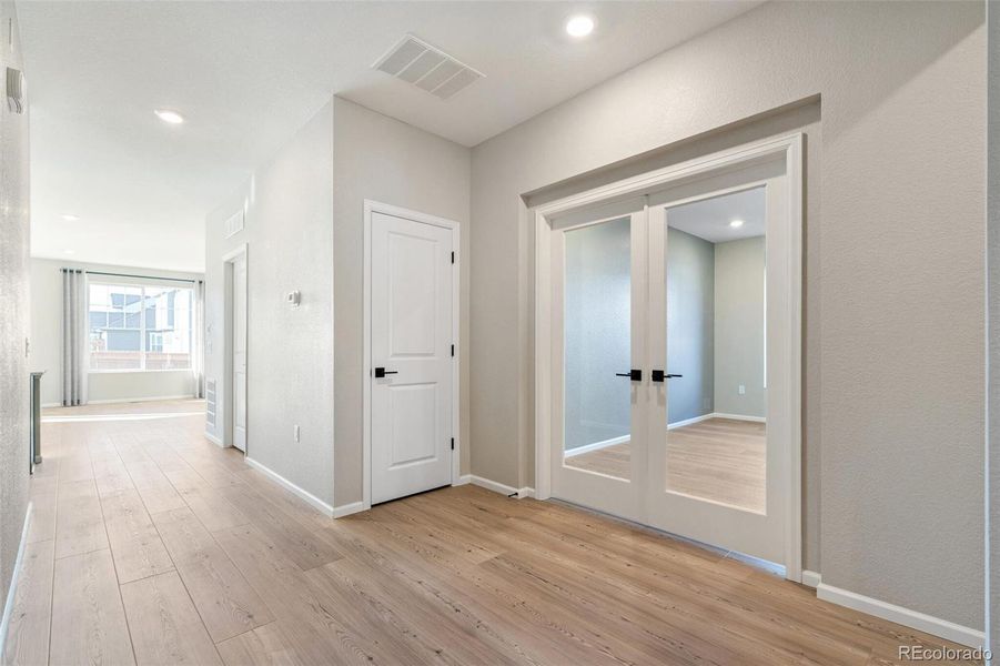 Spacious, unfurnished interior of a new home in Farmlore, Brighton (Image 36).