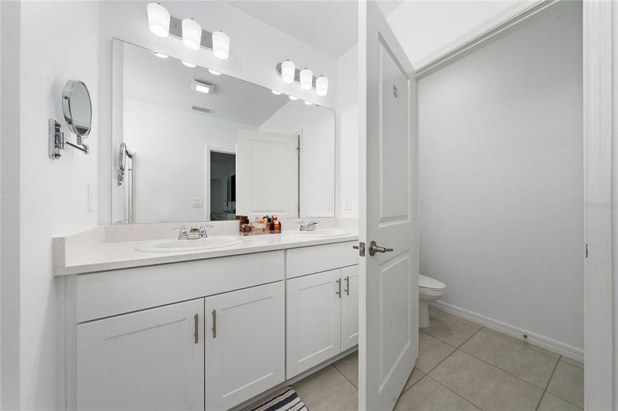 Furnished interior view inside a new home in , Kissimmee (Image 28).