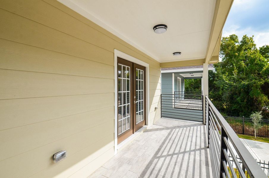 Exterior details and patio area of a home in , Houston (Image 29). Exterior details and patio area of a home in , Houston (Image 29).