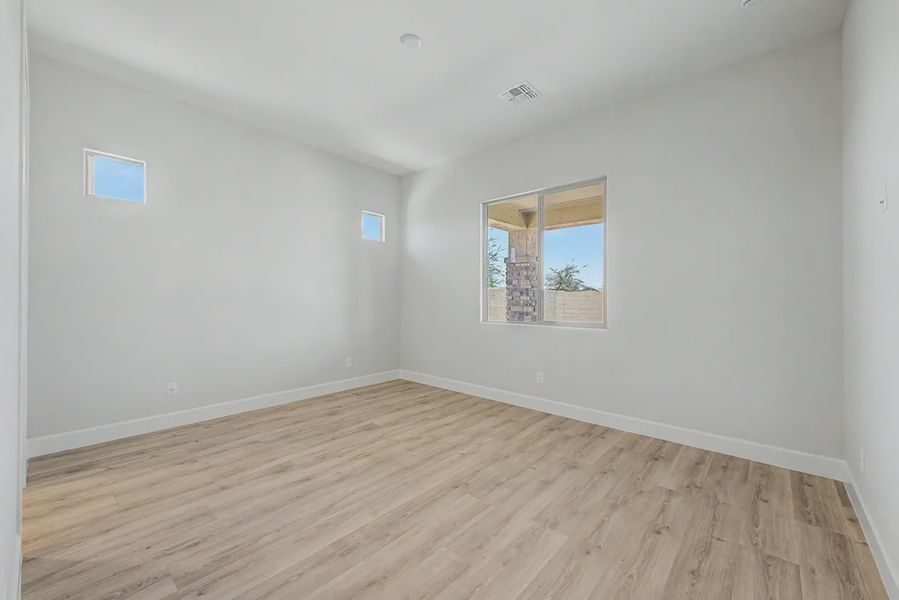 Spacious, unfurnished interior of a new home in Bellero Estates, Queen Creek (Image 26). Spacious, unfurnished interior of a new home in Bellero Estates, Queen Creek (Image 26).