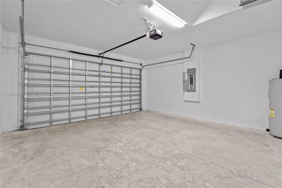 Spacious, unfurnished interior of a new home in , Lehigh Acres (Image 25). Spacious, unfurnished interior of a new home in , Lehigh Acres (Image 25).