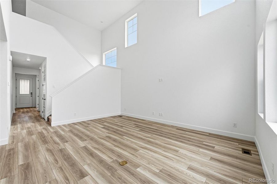 3323 N Catawba ~ Ready Now