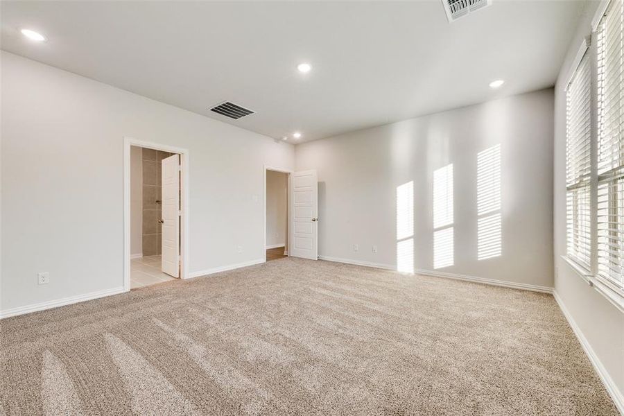 Spacious, unfurnished interior of a new home in Sutton Fields, Celina (Image 20).