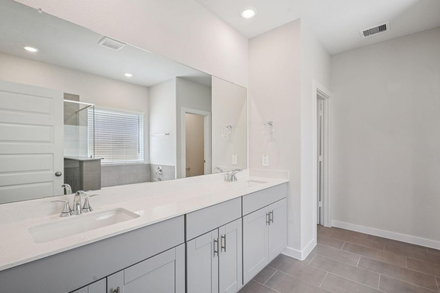 Furnished interior view inside a new home in Kingdom Heights, Rosenberg (Image 6).