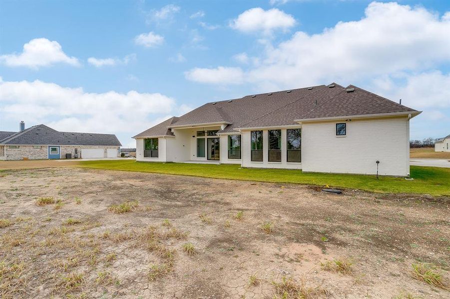 Exterior details and patio area of a home in Tuscan Estates, Waxahachie (Image 22).