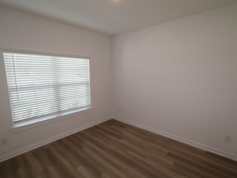 Spacious, unfurnished interior of a new home in Miller's Pond, Rosenberg (Image 13).