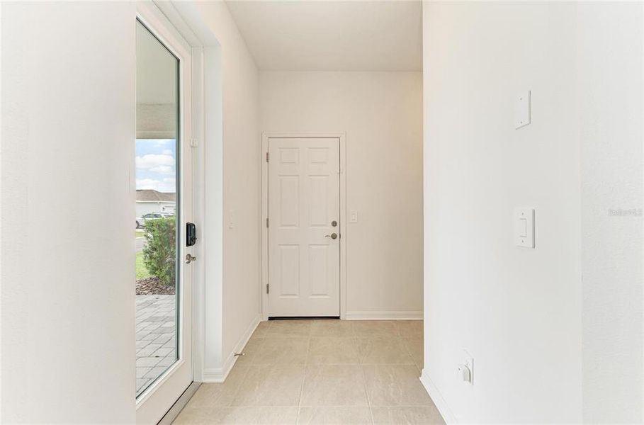 Spacious, unfurnished interior of a new home in , Sarasota (Image 61). Spacious, unfurnished interior of a new home in , Sarasota (Image 61).