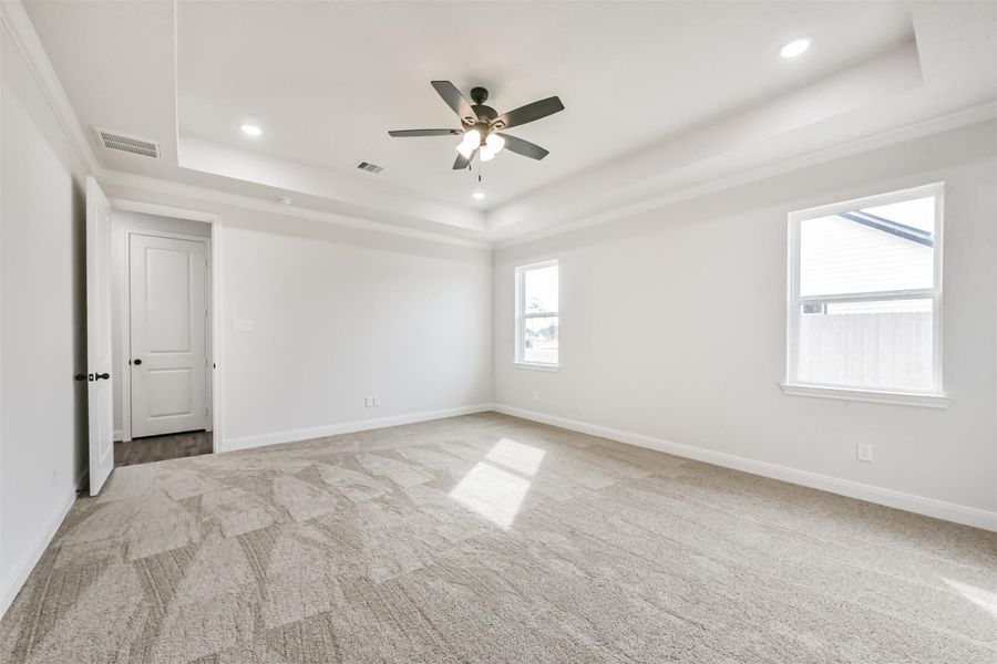 Spacious, unfurnished interior of a new home in , Baytown (Image 28).