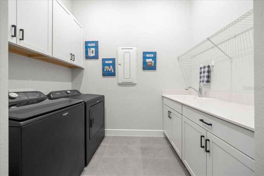 Furnished interior view inside a new home in Del Webb Stone Creek, Ocala (Image 34).