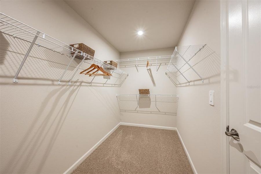 Spacious, unfurnished interior of a new home in Sanderling, Palmetto (Image 20).