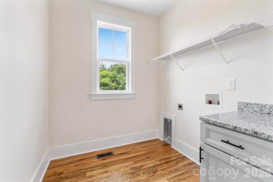 Spacious, unfurnished interior of a new home in , Concord (Image 29).