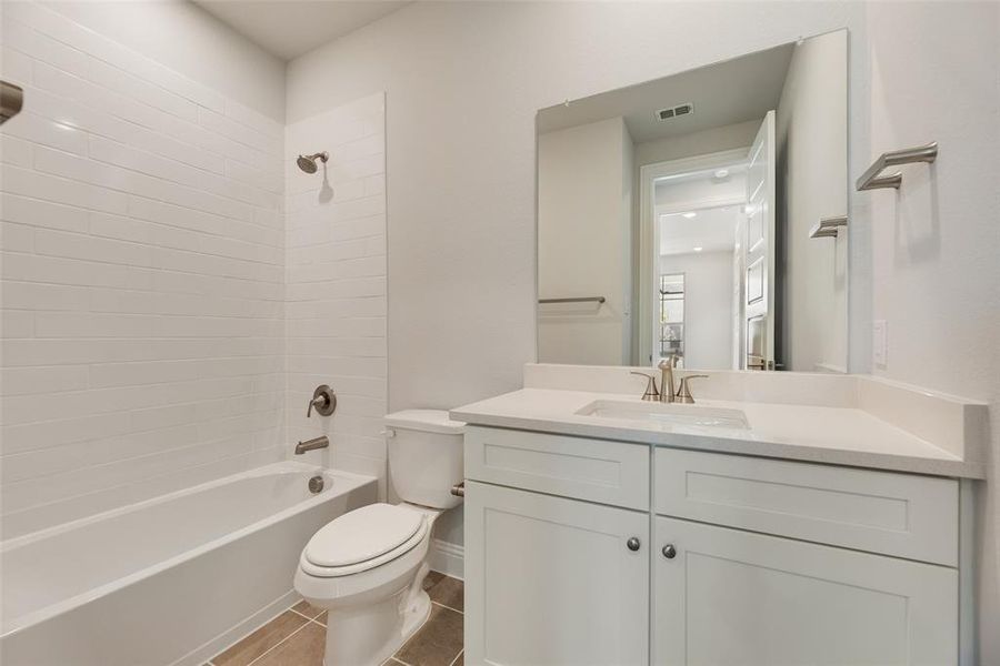 Furnished interior view inside a new home in Villages of Creekwood, Frisco (Image 5). Furnished interior view inside a new home in Villages of Creekwood, Frisco (Image 5).