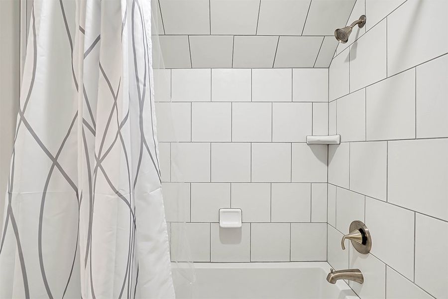 Bar Harbour II, Guest Bathroom