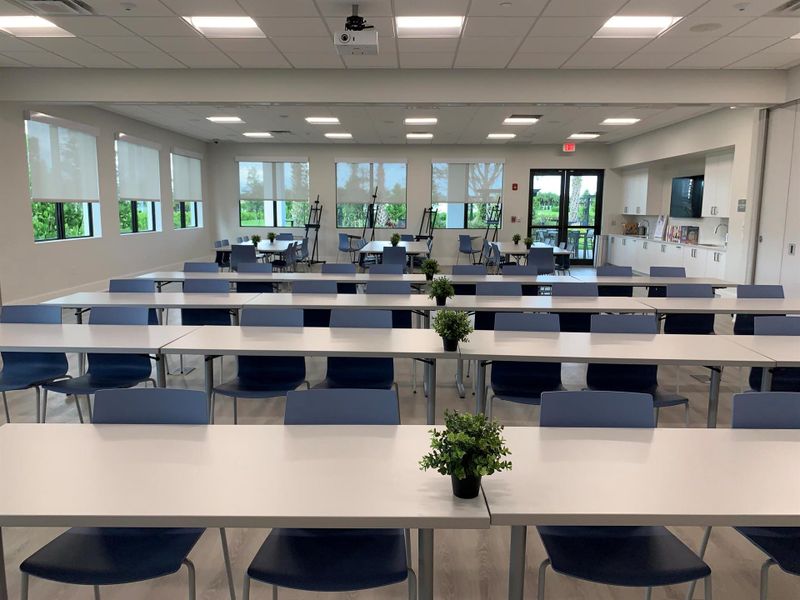 Image 75 of a home in .