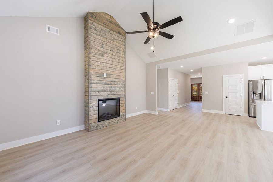Spacious, unfurnished interior of a new home in , Carrollton (Image 35).