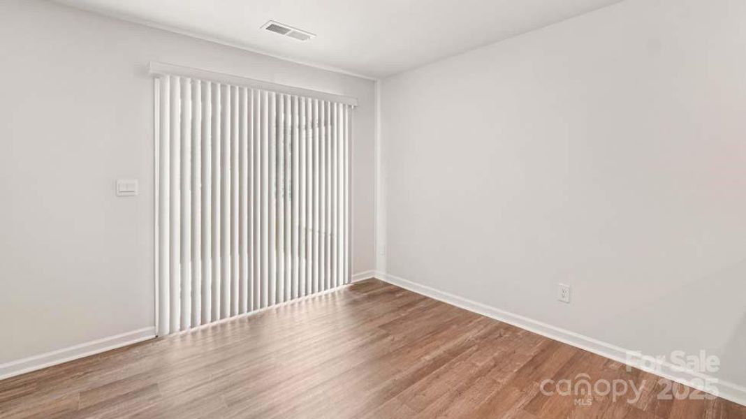 Spacious, unfurnished interior of a new home in Mallard Creek Townhomes, Charlotte (Image 11). Spacious, unfurnished interior of a new home in Mallard Creek Townhomes, Charlotte (Image 11).