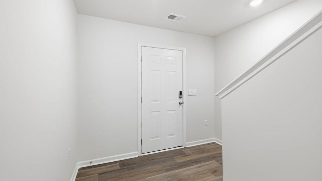 Spacious, unfurnished interior of a new home in Baxter Village, Boiling Springs (Image 14).