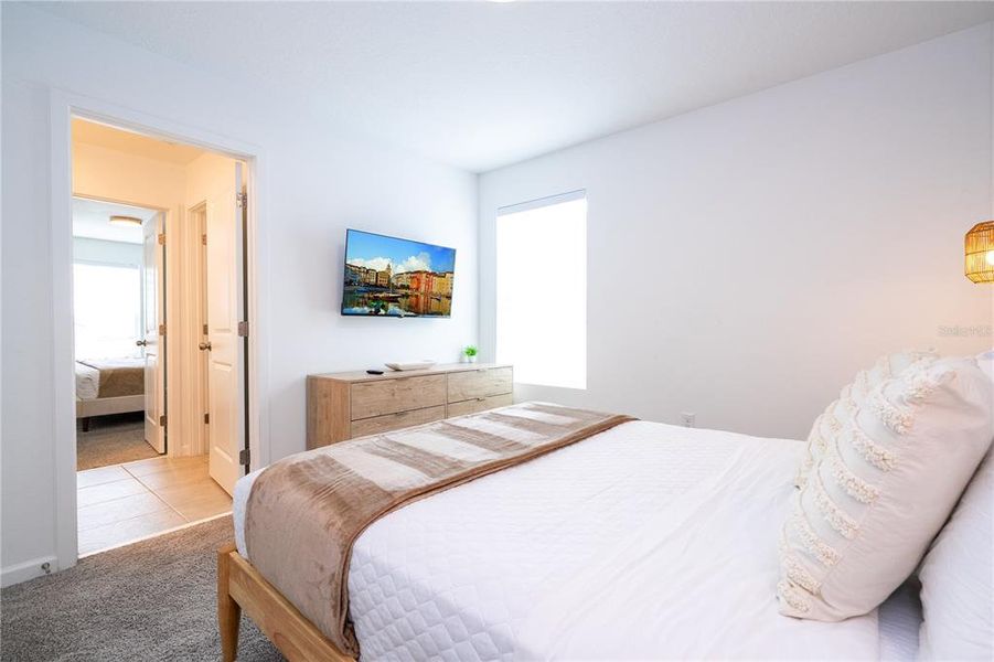 Furnished interior view inside a new home in , Kissimmee (Image 39).