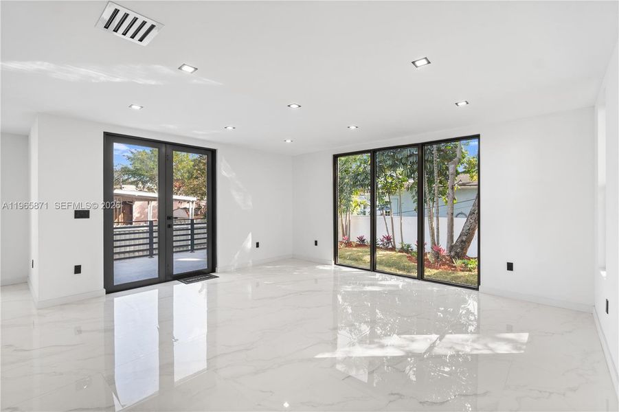 Image 52 of a home in .