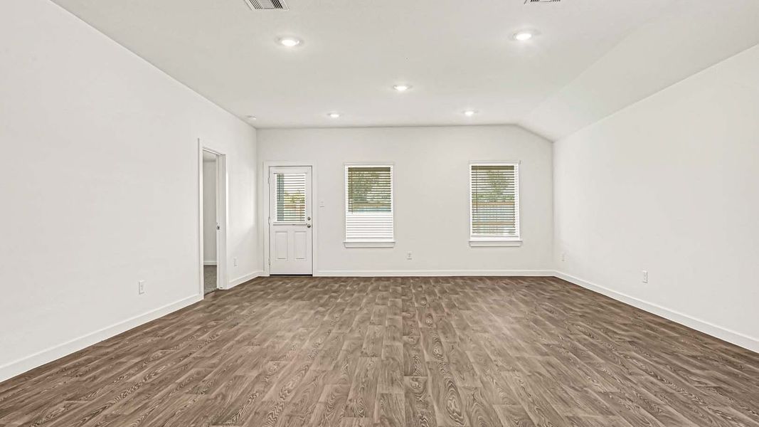 Spacious, unfurnished interior of a new home in Holly Ridge, Rosenberg (Image 16). Spacious, unfurnished interior of a new home in Holly Ridge, Rosenberg (Image 16).