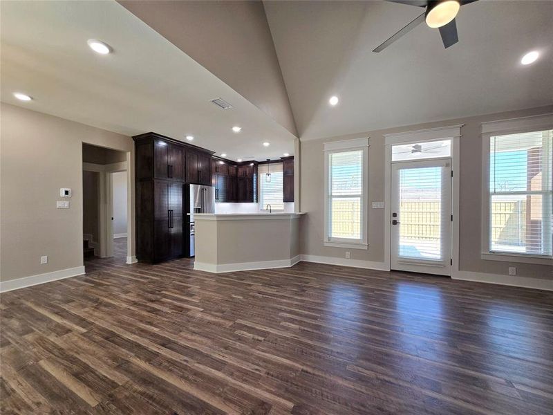 Spacious, unfurnished interior of a new home in , Van (Image 14). Spacious, unfurnished interior of a new home in , Van (Image 14).