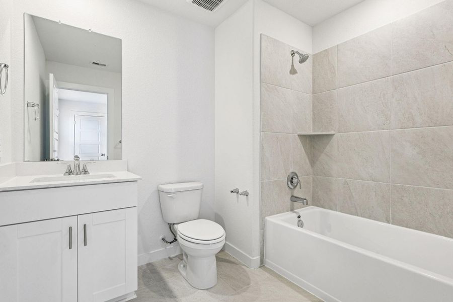 Furnished interior view inside a new home in Southwinds, Baytown (Image 27).