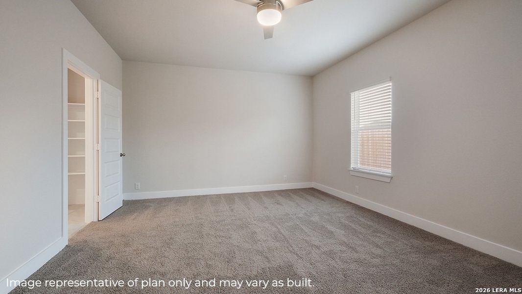 Spacious, unfurnished interior of a new home in Brookstone Creek, San Antonio (Image 9).