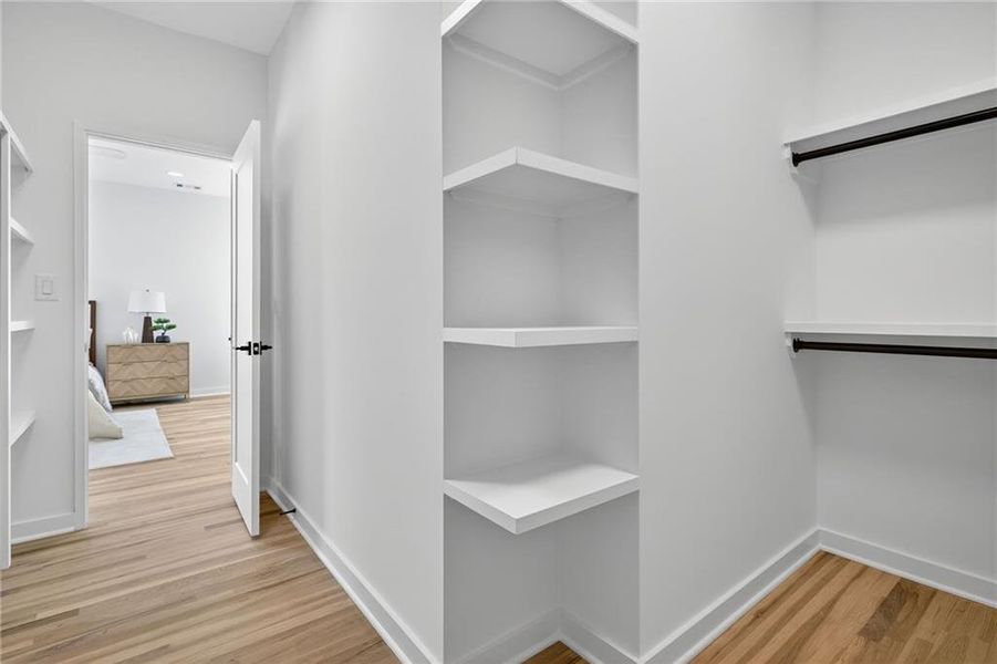 Spacious, unfurnished interior of a new home in , Atlanta (Image 22).