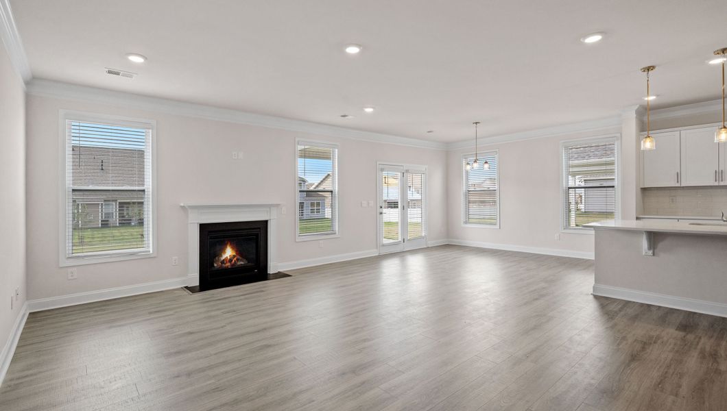 Spacious, unfurnished interior of a new home in Seven Oaks, Greenwood (Image 24).