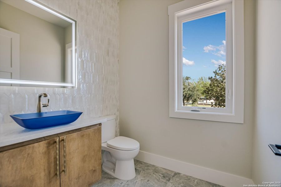 Image 37 of a home in .
