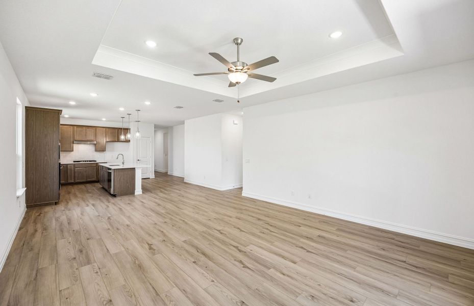 Spacious, unfurnished interior of a new home in Creekview Meadows, Pilot Point (Image 13).