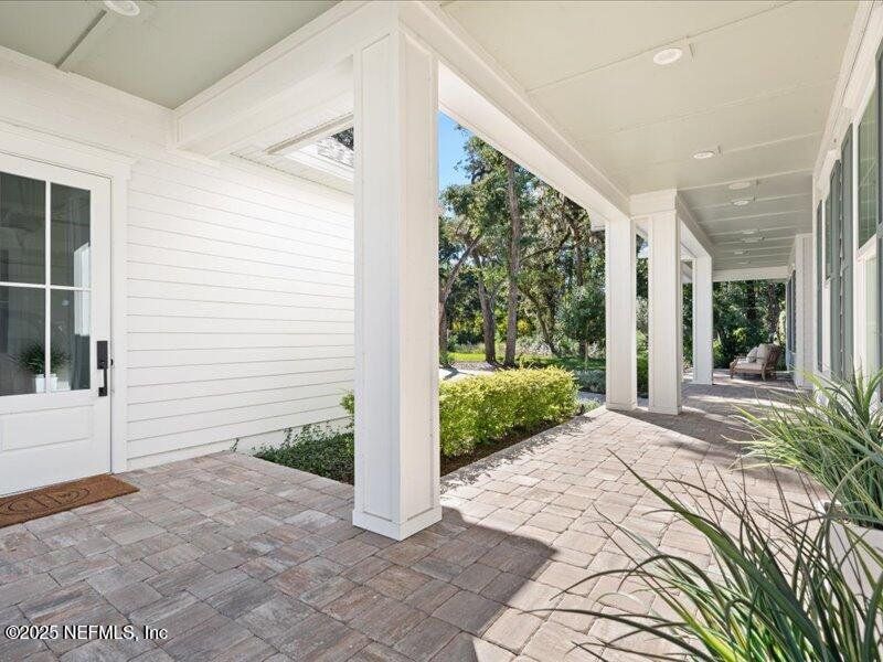 Exterior details and patio area of a home in , Jacksonville (Image 3).