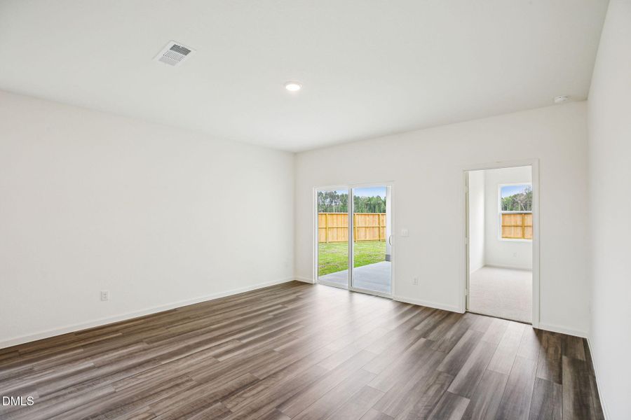 32-web-or-mls-Glimmer Plan 4107 Slow Cre 32-web-or-mls-Glimmer Plan 4107 Slow Cre