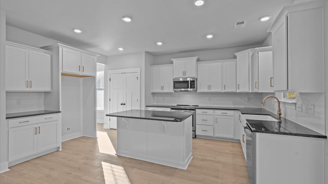 Furnished interior view inside a new home in Woodglen, Piedmont (Image 15).