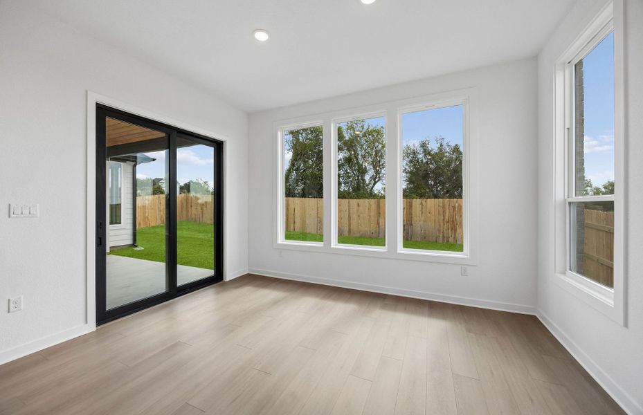Spacious, unfurnished interior of a new home in Kuempel Farms, Pflugerville (Image 18).