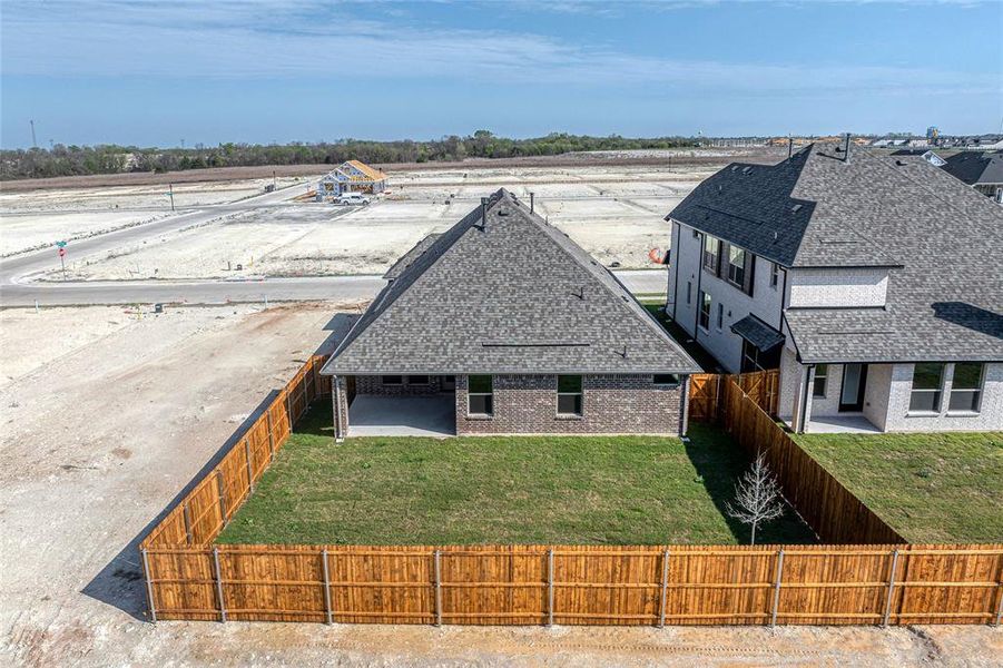 Exterior details and patio area of a home in Meadow Vista, Anna (Image 24).