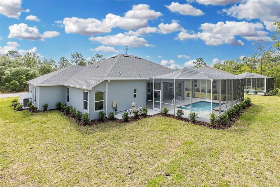 Exterior details and patio area of a home in , Homosassa (Image 31).