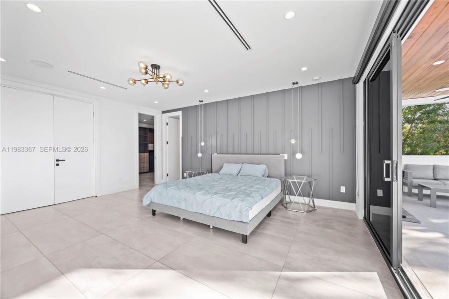 Furnished interior view inside a new home in , Fort Lauderdale (Image 66).