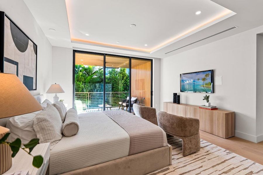 mls_PRIMARY_BEDROOM_LEFT_DT