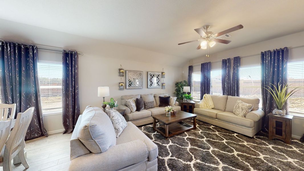 Representative furnished interior of a home built from the Floor Plan 2121 by Colina Homes in Grand Magnolia, Magnolia (Image 17). Representative furnished interior of a home built from the Floor Plan 2121 by Colina Homes in Grand Magnolia, Magnolia (Image 17).