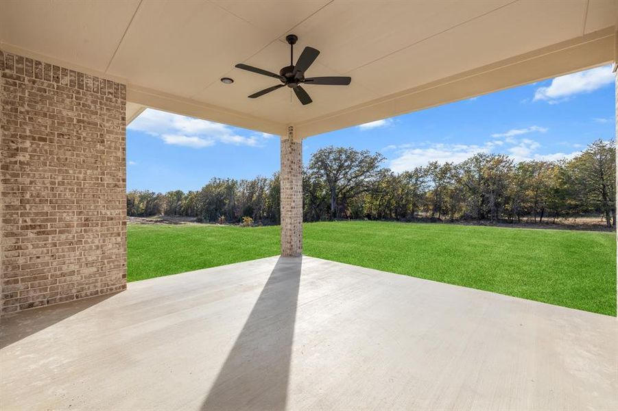 Huge covered patio with beautiful private views. Huge covered patio with beautiful private views.