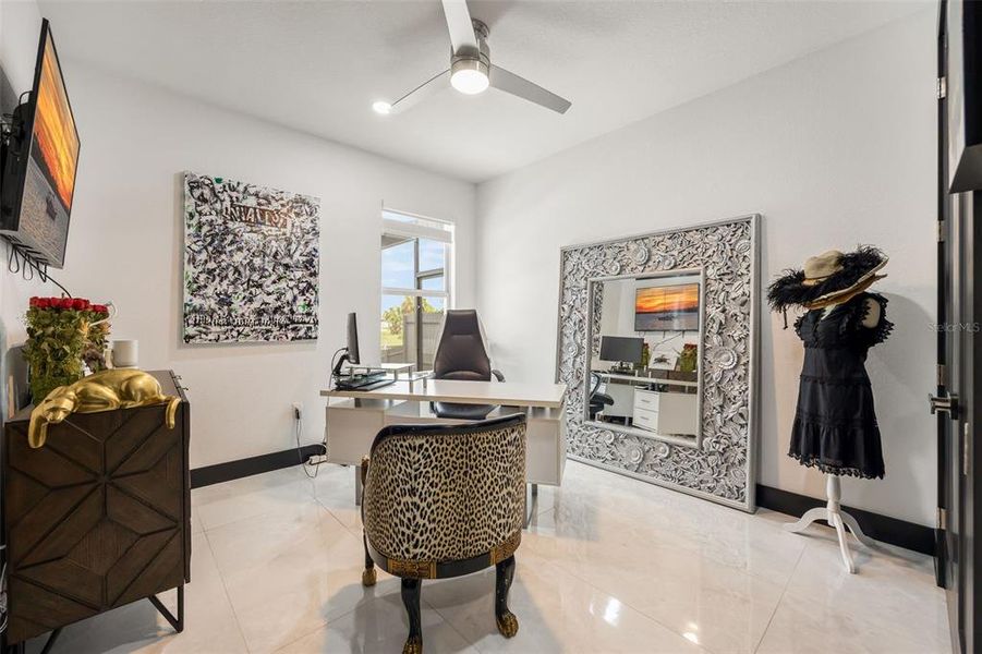 Furnished interior view inside a new home in , Cape Coral (Image 15).