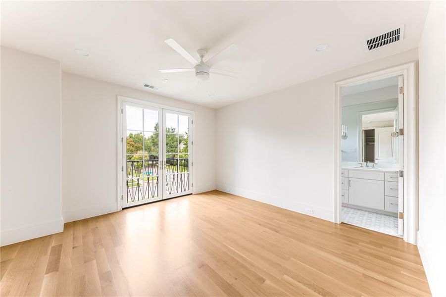 Spacious, unfurnished interior of a new home in , University Park (Image 26).