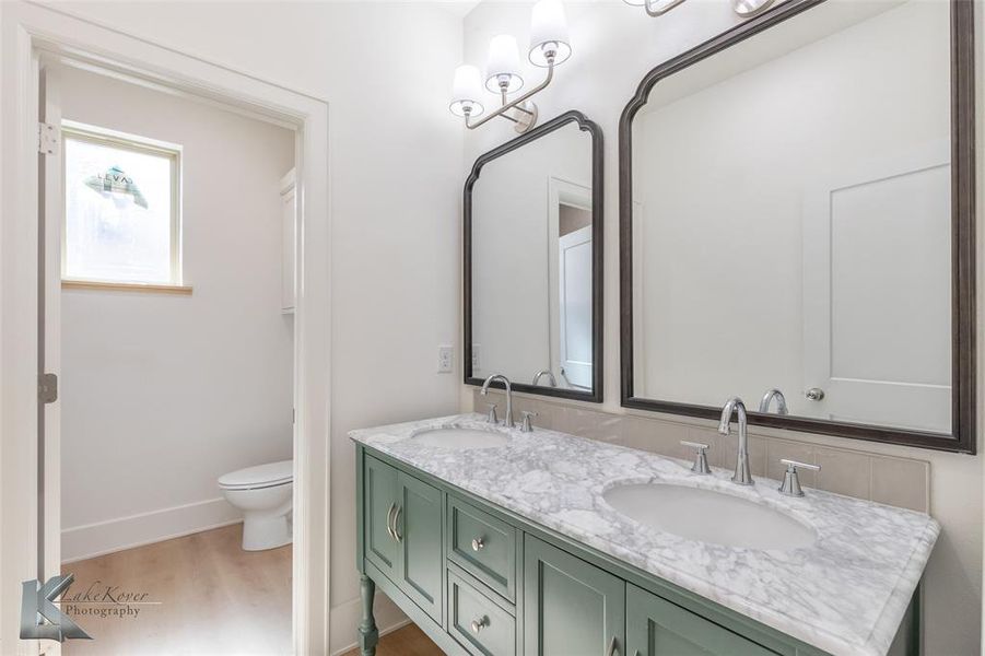 Furnished interior view inside a new home in , Abilene (Image 12).