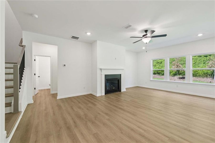 Spacious, unfurnished interior of a new home in Creekside, Dawsonville (Image 18).