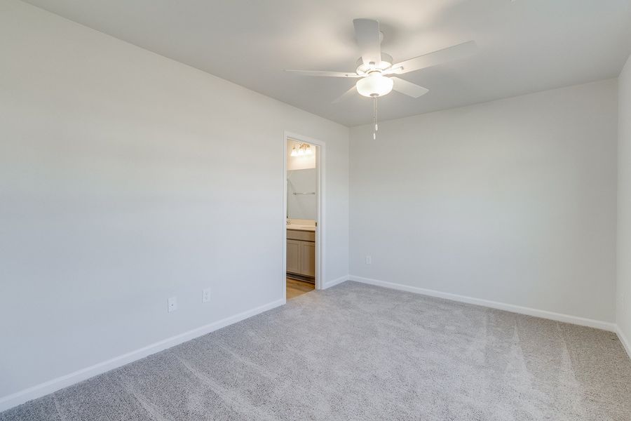 Spacious, unfurnished interior of a new home in Bluefield, Lexington (Image 17). Spacious, unfurnished interior of a new home in Bluefield, Lexington (Image 17).