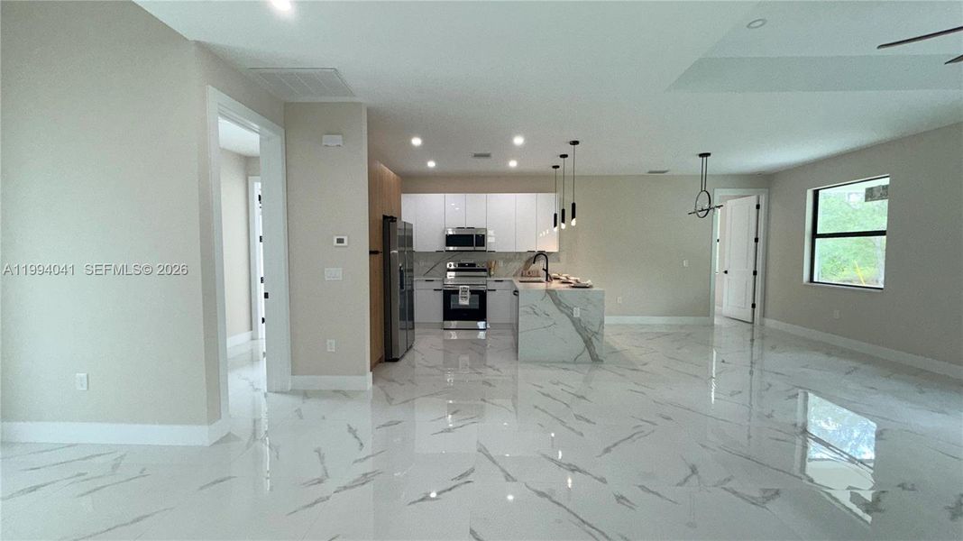 Spacious, unfurnished interior of a new home in , Lehigh Acres (Image 22).